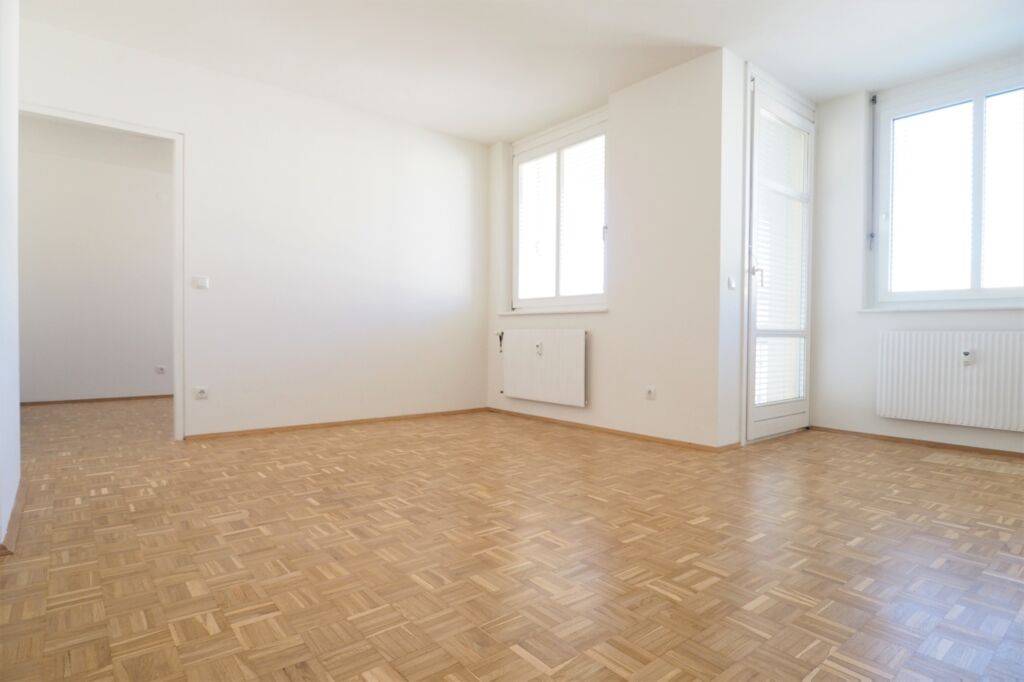Verfügbar ab 01. November 2025 – Moderne 2-Zimmer-Wohnung mit Loggia im beliebten Univiertel.