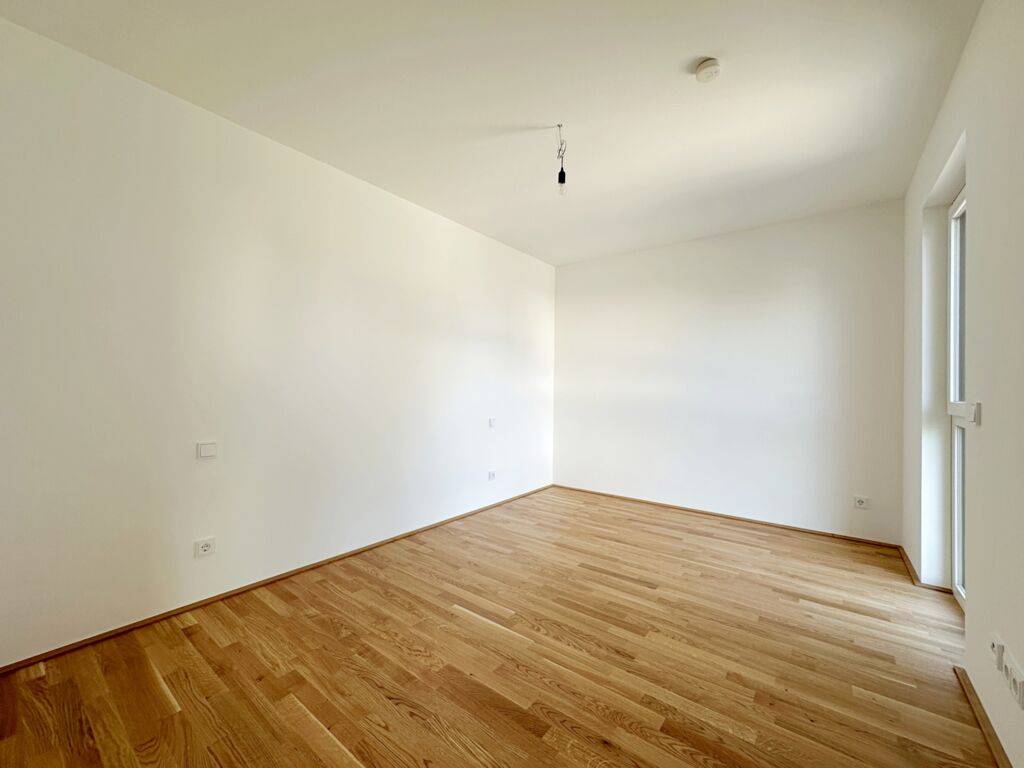 IMMERGRÜN. 3-Zimmer Wohnung mit Balkon und Tiefgaragenstellplatz. Verfügbar ab 01.10.2026