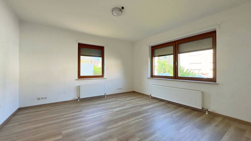 Charmante 2,5-Zimmer-Wohnung mit Gartenmitbenutzung am Kreuzbergl.
