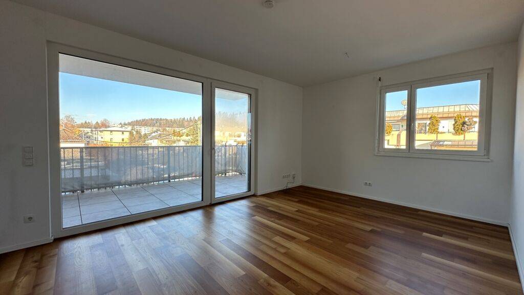 2-Zimmer-Wohnung mit Westterrasse und Carport am Fuße des Spitalbergs.
