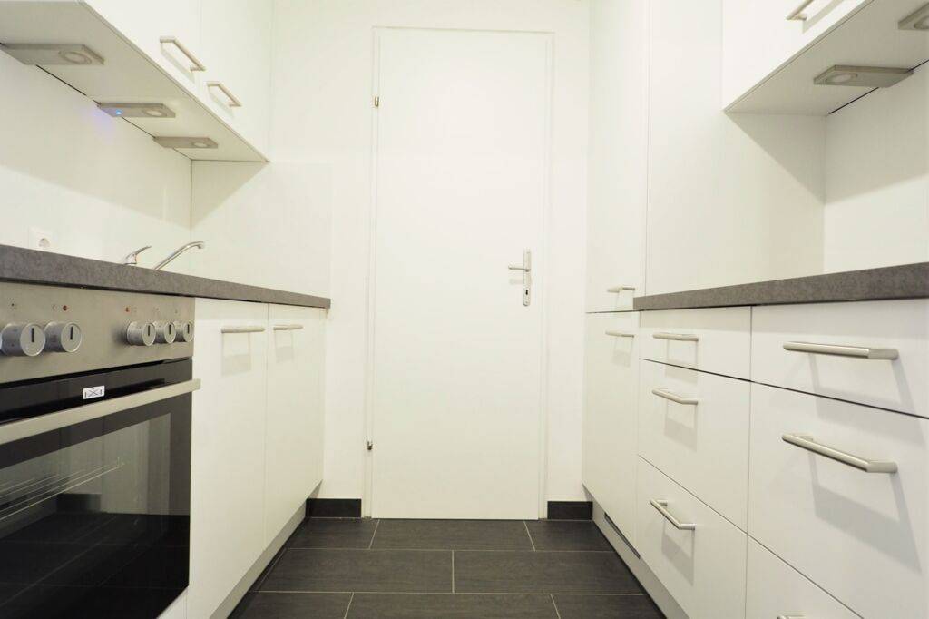 Verfügbar ab 01. November 2025 – Moderne 2-Zimmer-Wohnung mit Loggia im beliebten Univiertel.