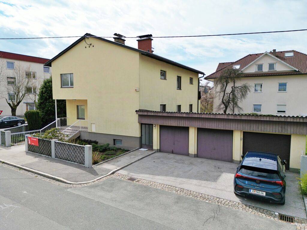 Großzügiges Haus mit großem Garten im Univiertel.
