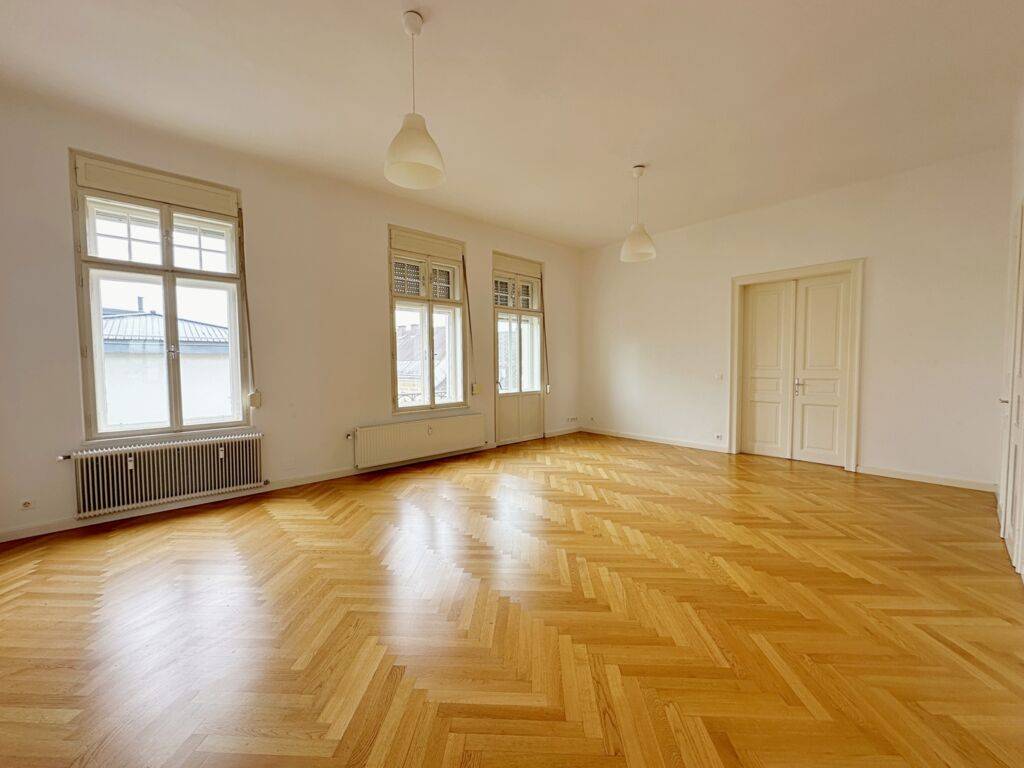 Wunderschöne, historische Wohnung inmitten von Klagenfurt.