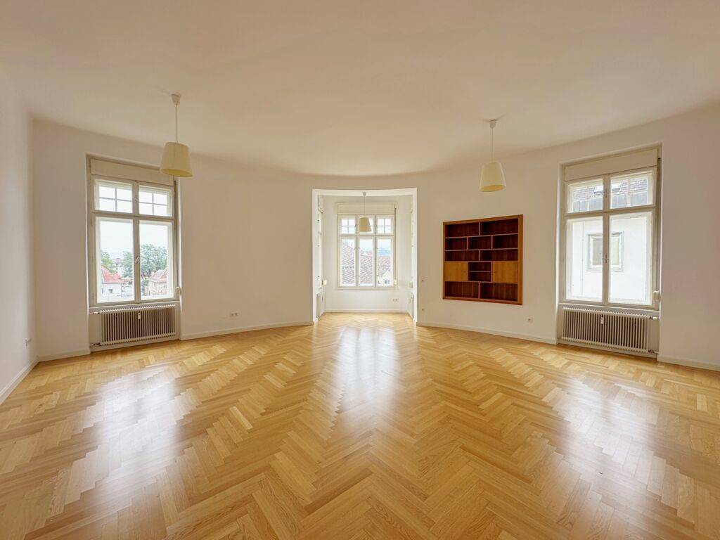 Wunderschöne, historische Wohnung inmitten von Klagenfurt.