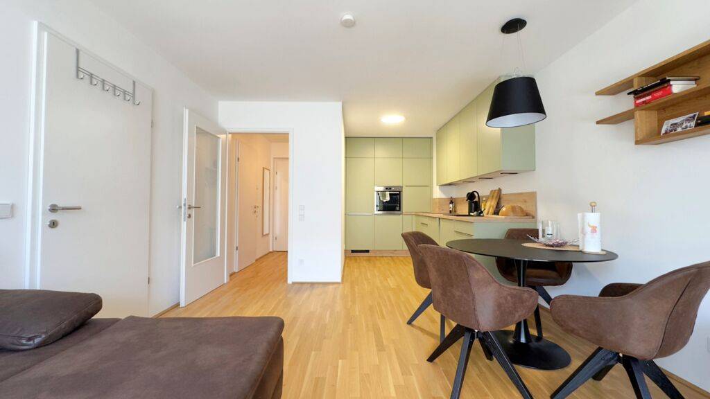 Einziehen und wohlfühlen – vollmöblierte 2-Zimmer-Wohnung mit Balkon und Tiefgarage in Viktring!