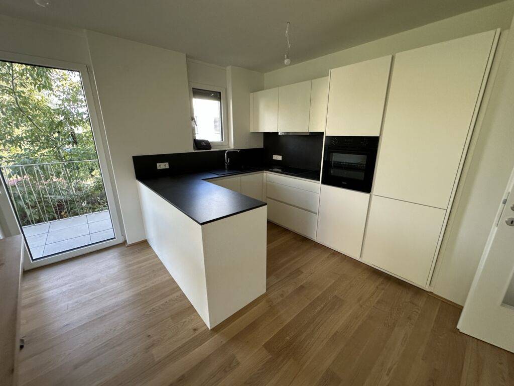 RUHIGER WOHNEN. Top 1/4 | NEUBAU | 3-Zimmer-Wohnung mit Terrasse und KFZ-Stellplatz.
