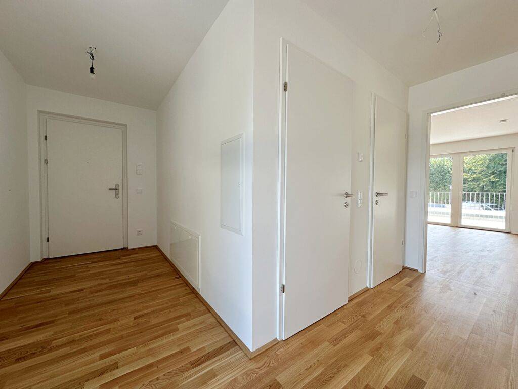 Verfügbar ab 01.09. - TOP A12 - NEUBAU | 3-Zimmer Wohnung mit Südbalkon und Tiefgaragenstellplatz.