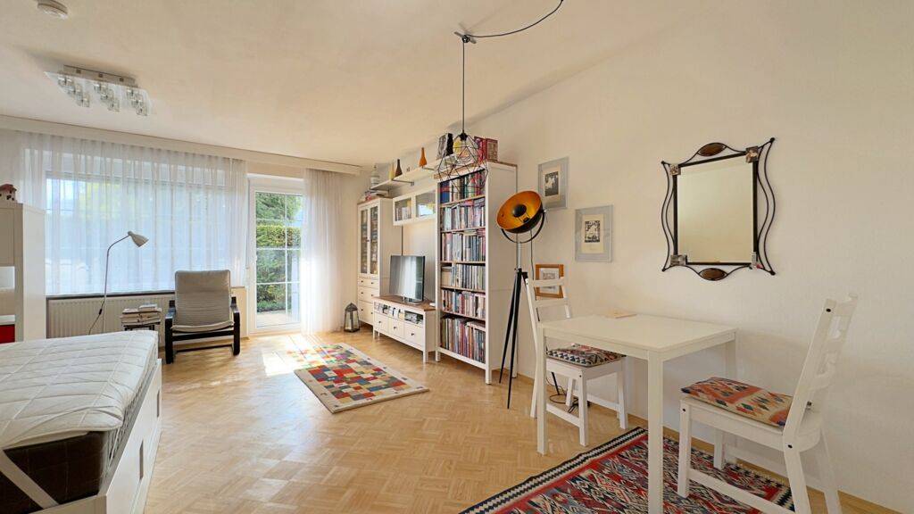 Stilvolle Garconniere mit Loggia, Terrasse und KFZ-Stellplatz in guter Lage von Waidmannsdorf.