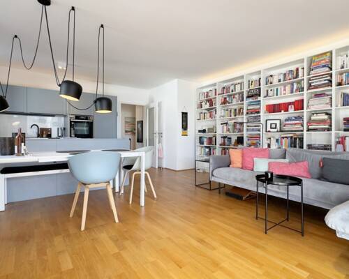 Waidmannsdorf - Gepflegte und gut aufgeteilte 4-Zimmer-Wohnung mit Tiefgaragenstellplatz.